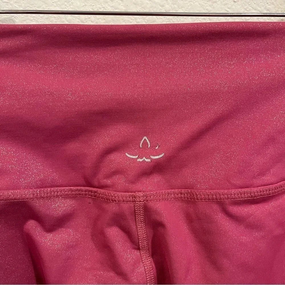 Beyond Yoga pink and gold sparkle high rise leggings size X-Large
